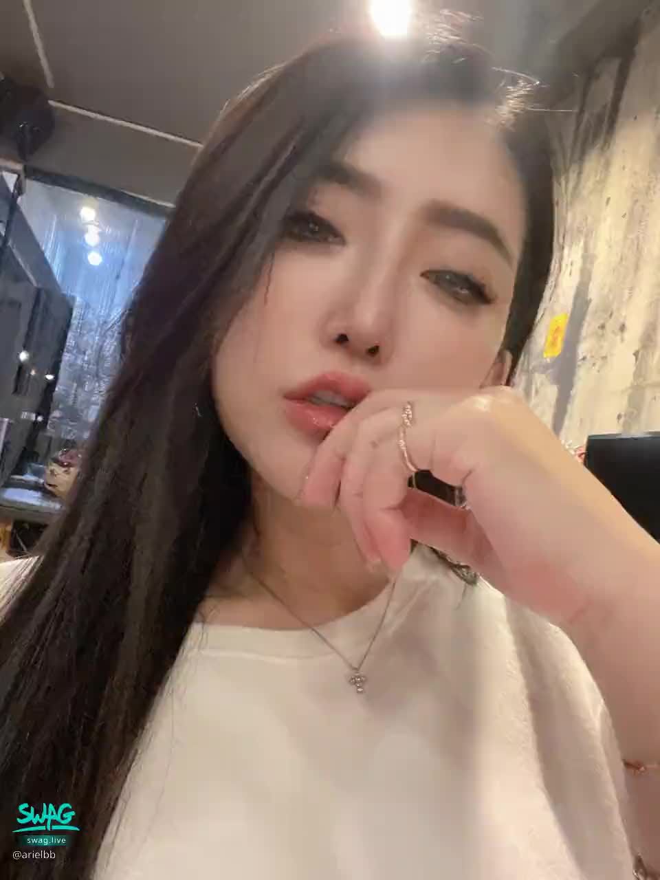 arielbb : 🔥新片上架🔥絕頂高潮💦
https://5w.ag/KxRumdGibeR92uPx8
面試新員工卻遇到超主動的面試者，沒聊多久就被他發現我都沒穿內衣😅被脫光玩弄豐滿的肉體瞬間充滿性慾，直接被抽插到絕頂高潮💦

✨解鎖按喜歡❤️支持我繼續努力😘
✨私訊聊聊你喜歡的劇情

#純約會特價中
#長腿
#愛子
#大奶
#潮吹女王