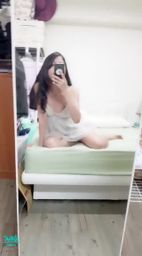 janicee : 床上曝光裙底的坐姿😍
低頭跪坐🌸
白色純潔睡衣⭐
露出美腿與大面積的肌膚🌹
若隱若現的大腿根部💗
purely white💓
#深V #睡衣 #裙擺 #低胸 #性感 #美腿 #長髮 #細肩帶 #美背 #鎖骨