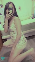 janicee : 撥撥長髮,舉高手,露出腋下💖
鏡子擦了一下午還是一直擦不乾淨耶😥
蹲低的姿勢💙
當你的點心🌹
法式深V睡衣💓
動動纖細的雙腿🎀
Sleep wear💚
#深V #睡衣 #短褲 #低胸 #性感 #美腿 #長髮 #細肩帶 #美背 #鎖骨 #赤腳 #裸足 #黑髮 #腋下