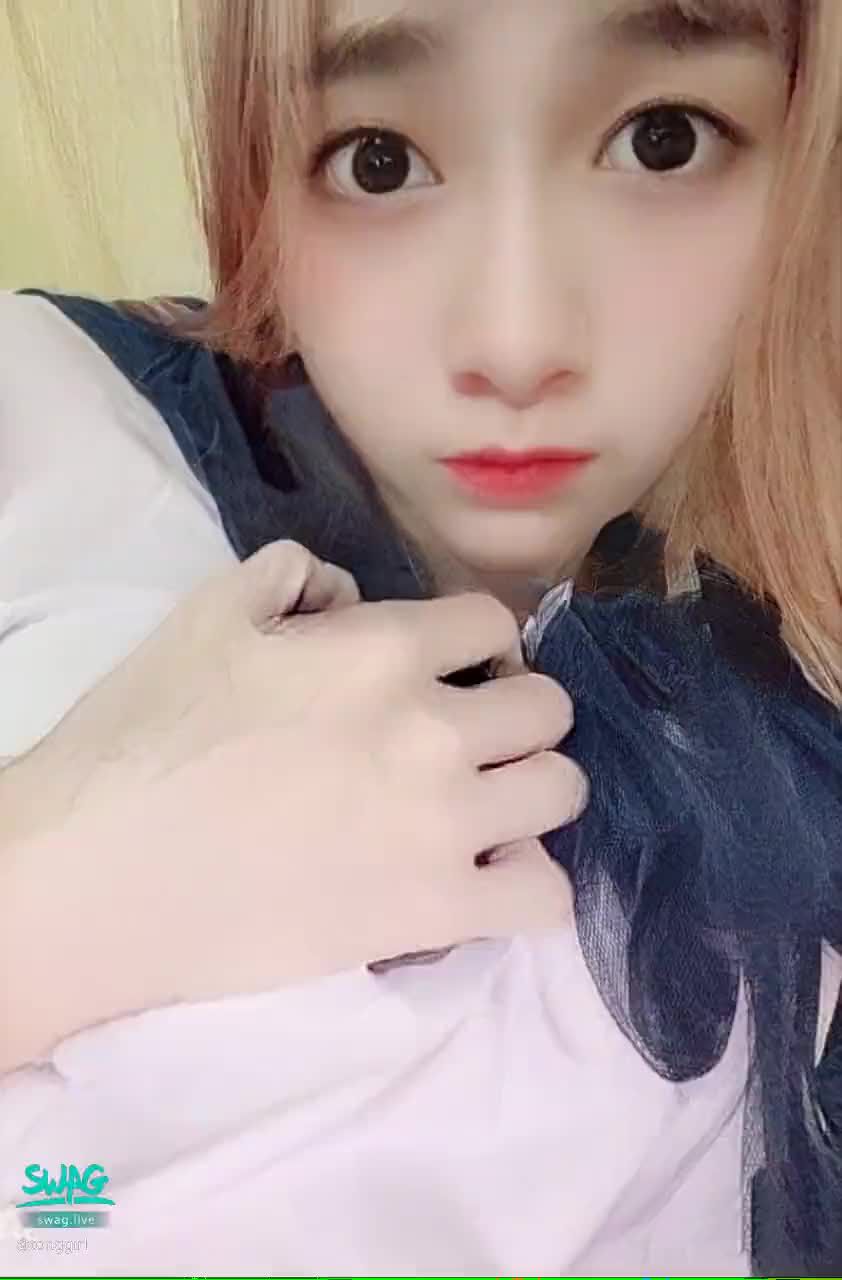 tonggirl : 我就問 😈誰想要當娜娜的專屬學長🫦 #騷#性感#sexy#女學生#小隻馬#娜娜