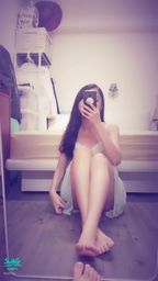 janicee : 面對鏡子坐著😈
剛好不會曝光的角度🌹
美足的誘惑💓
窺探大腿根部👀
性感低胸睡裙💋
伴你入夢🌹
Sweet dreams 💚
#深V #低胸 #美腿 #短裙 #睡衣 #赤腳 #裸足 #性感 #美足 #sexy #長髮 #鎖骨