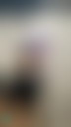 kikilinbabe : 公廁裡脫褲掰穴特寫手指自己來都出水了