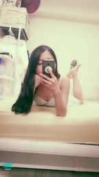 janicee : 床上趴著💓
等待男伴,動動腳👀
性感低胸睡裙💋
伴你入夢🌹
Sweet dreams 💚
#深V #低胸 #美腿 #短裙 #睡衣 #赤腳 #裸足 #性感 #美足 #sexy #長髮 #鎖骨