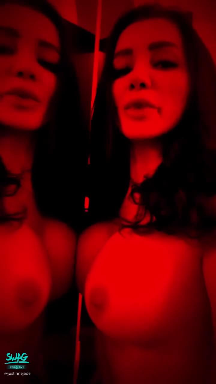 justinnejade : mmmmm i need you ,my naked body need you baby💋🔥#性感 #生活 #騷 #奶 #大奶🔥