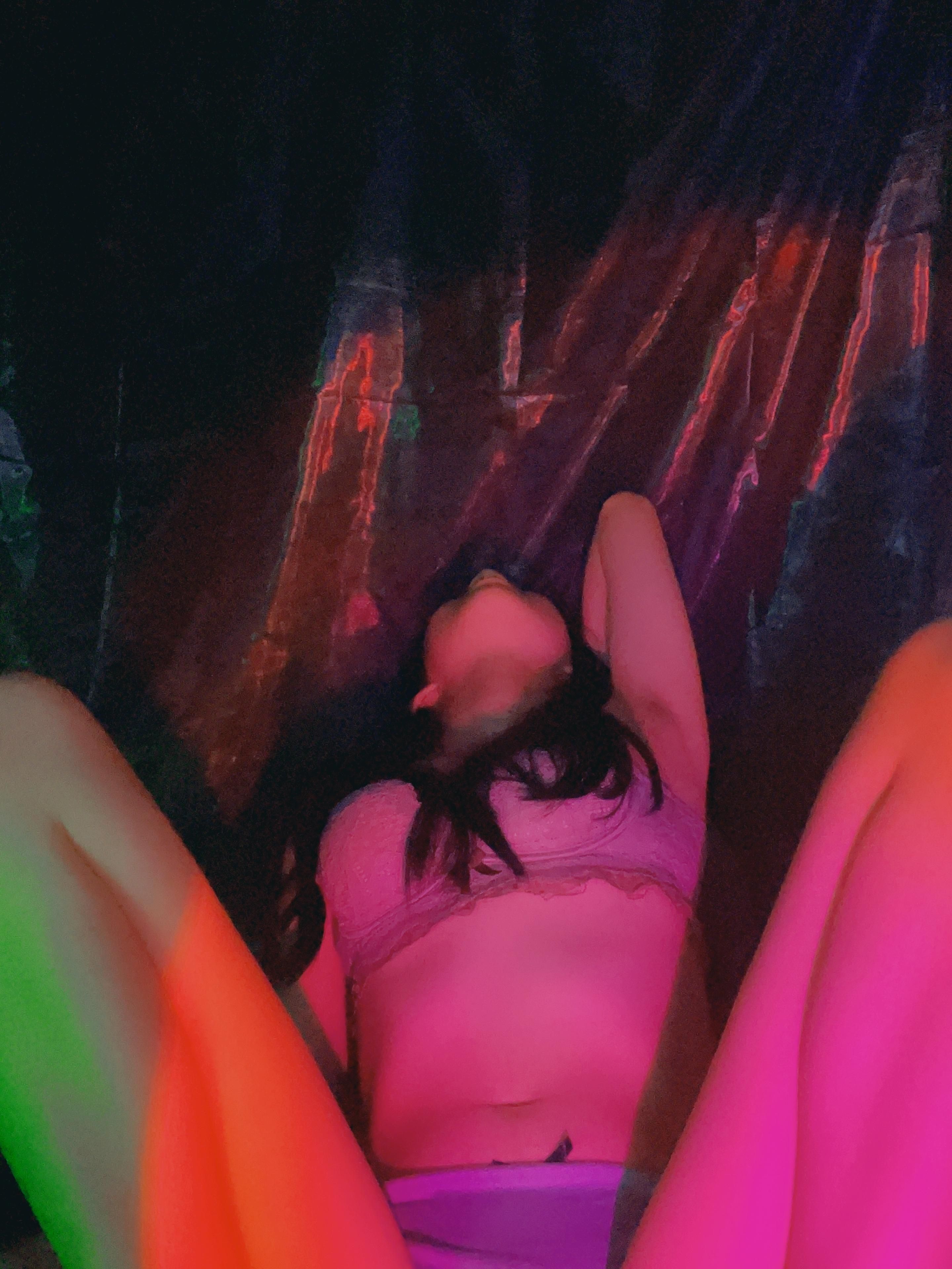 tonggirl : 不小心發情了😈