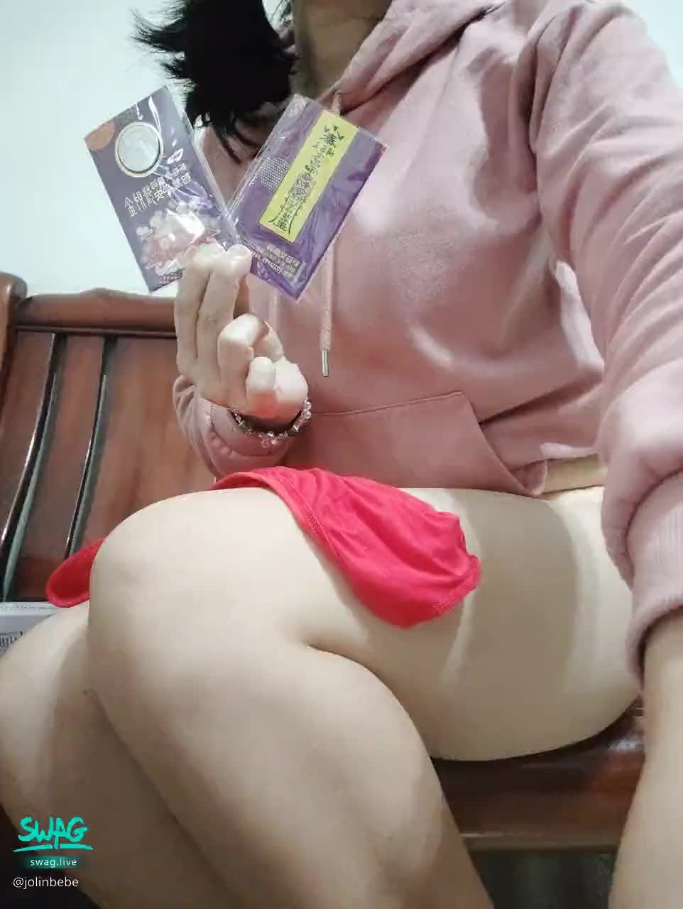 jolinbebe : 哥哥們。天天聊天解鎖