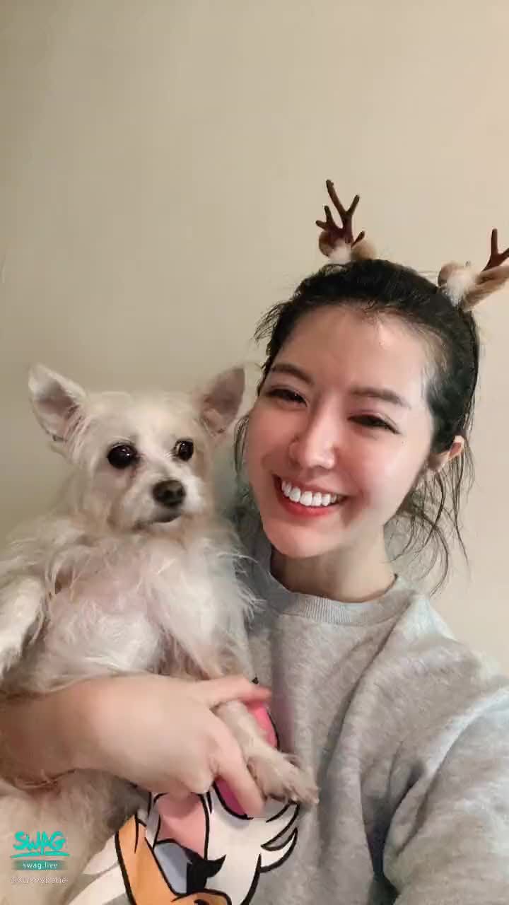 sunnybebe : 祝大家新年快樂🧧🧧好開心在這邊認識的大家❤️謝謝你們❤️愛你們😘