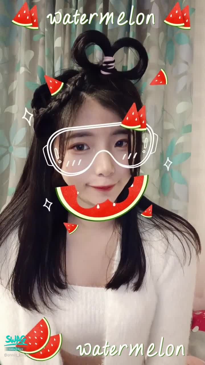 annie_lovely : 安妮吃瓜🍉發條娃娃
#安妮 #發條娃娃造型 #可愛到膨脹♥️