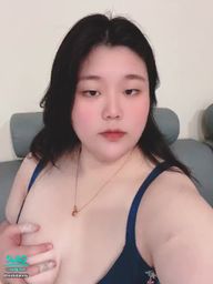 : I'm finally on vacation ㄓ I haven't slept at home for a long time until I woke up naturally Waiting for the broadcast to start 🥰
