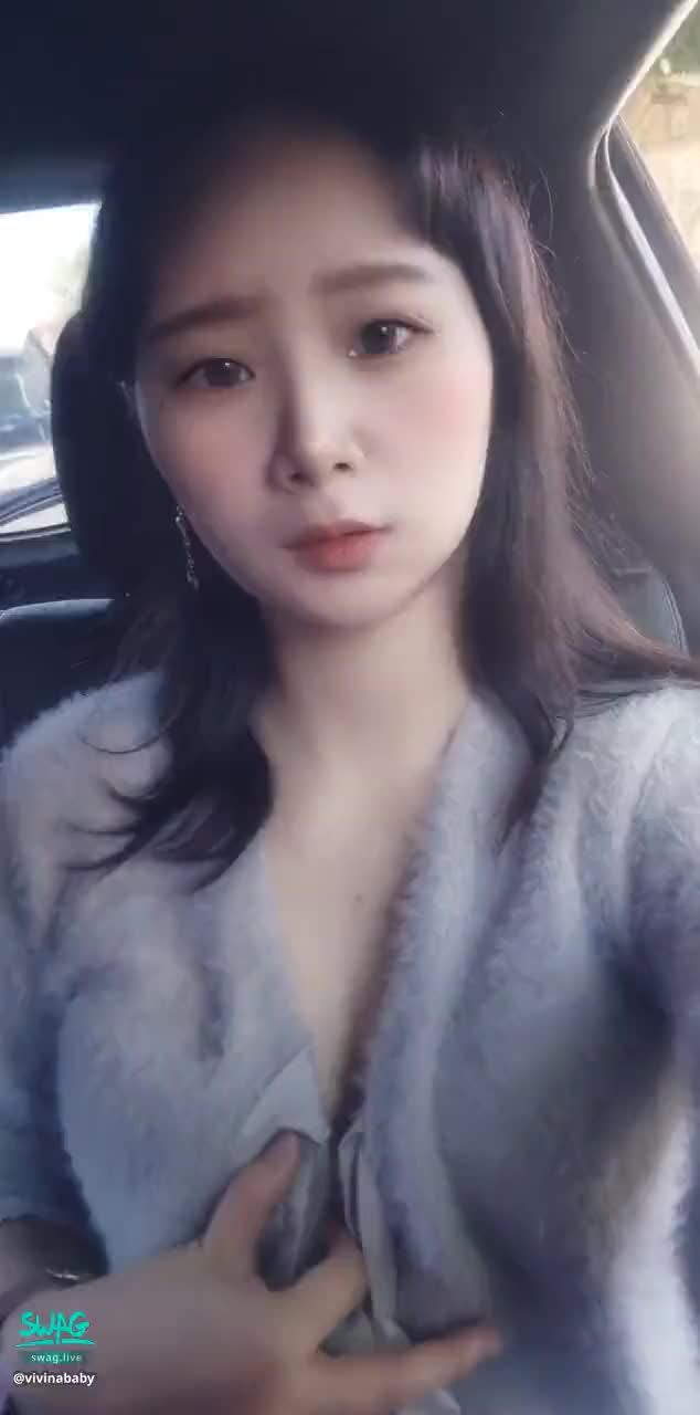 vivinababy : 把自己當成禮物送出去,好像也是不錯的選擇😂