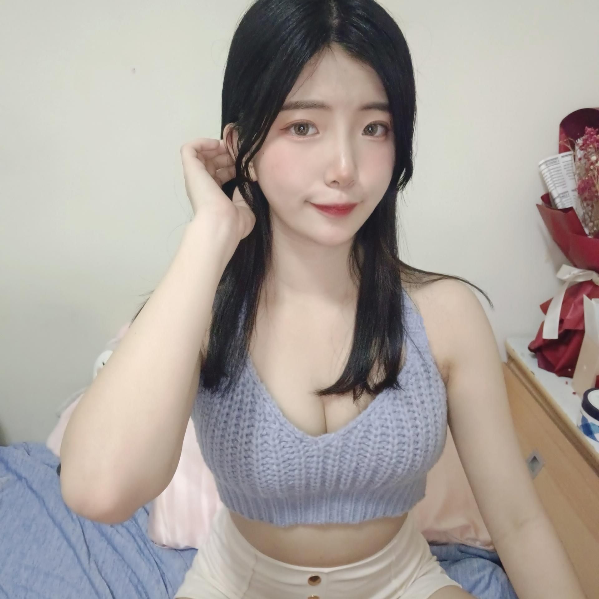 annie_lovely : 想抓嗎？😈
#大奶🔥#sexy #清純的臉蛋極品的身材