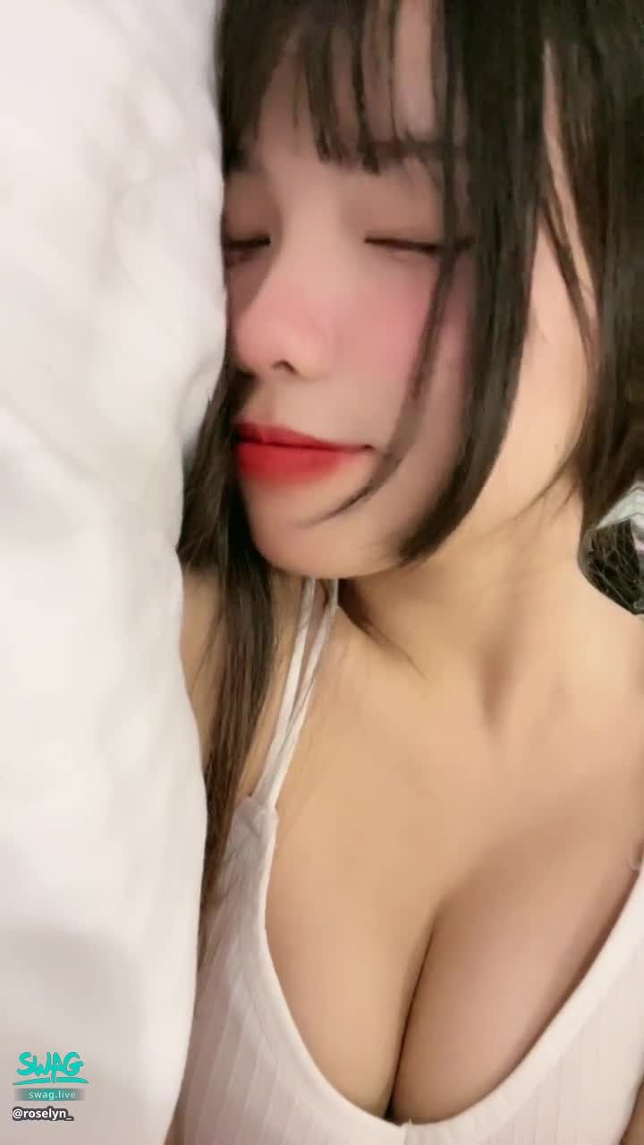 roselyn_ : 星在床上等你窩(灬oωo灬)♡