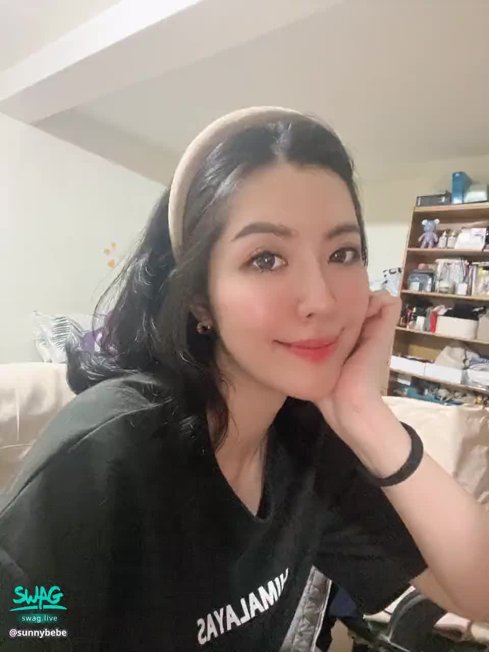 sunnybebe : 這樣有韓系的感覺嗎😂😂😂😂