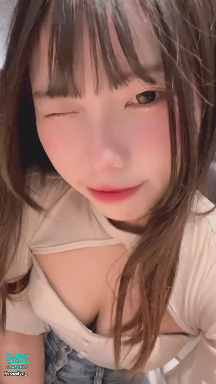 roselyn_ : 親一個嘛～💋