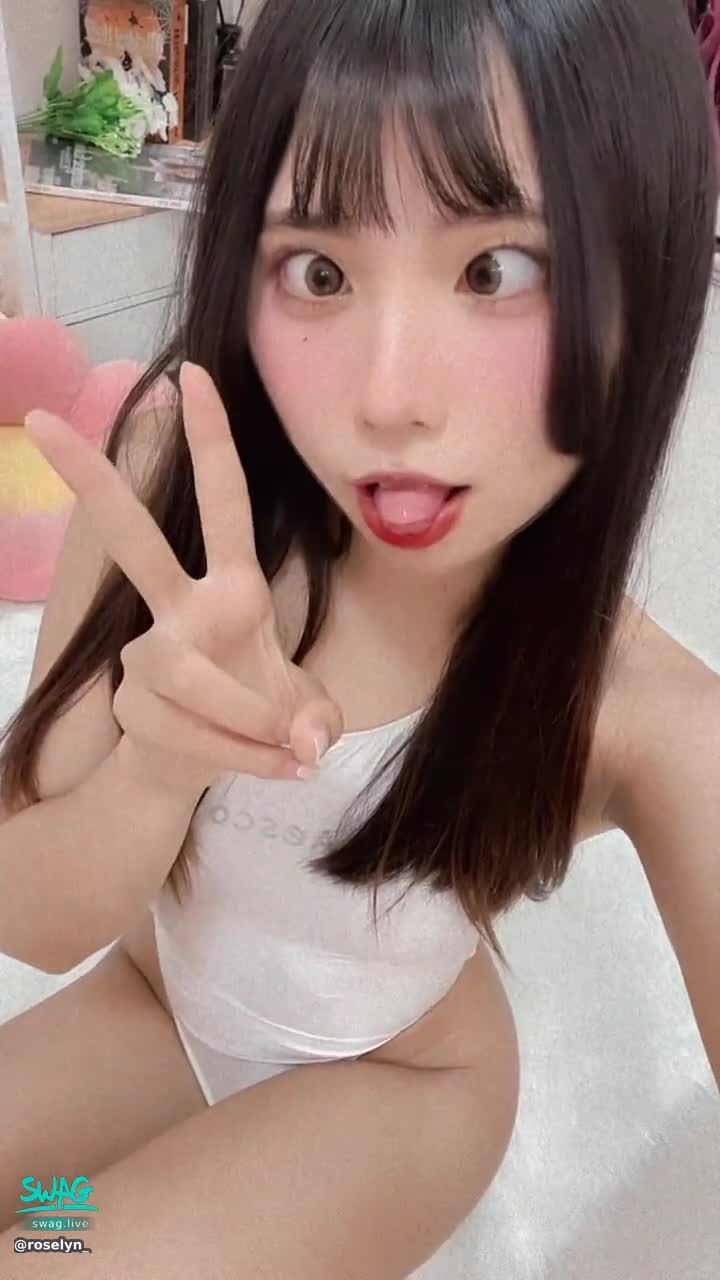 roselyn_ : 嘿一下🫶🏻