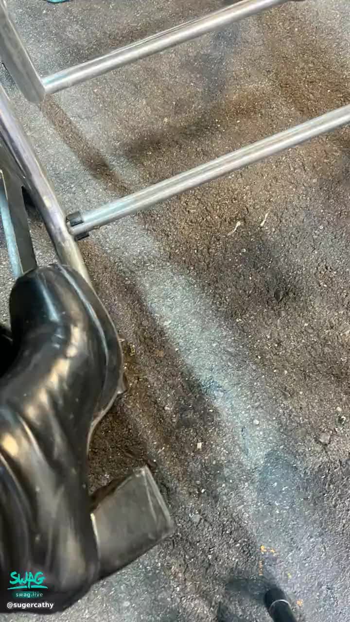 sugercathy : 今晚又要去別的網咖直播了