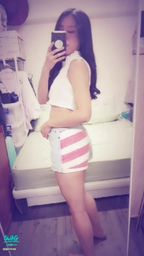 janicee : 曝光的M字腿😈
不經意露出內衣下擺的白色襯衫♥️
背面是國旗的牛仔褲💓
張開雙腿💋
the flag on my shorts♥️
#黑髮 #長髮 #sexy #短褲 #美腿 #腿控 #裸足 #赤腳