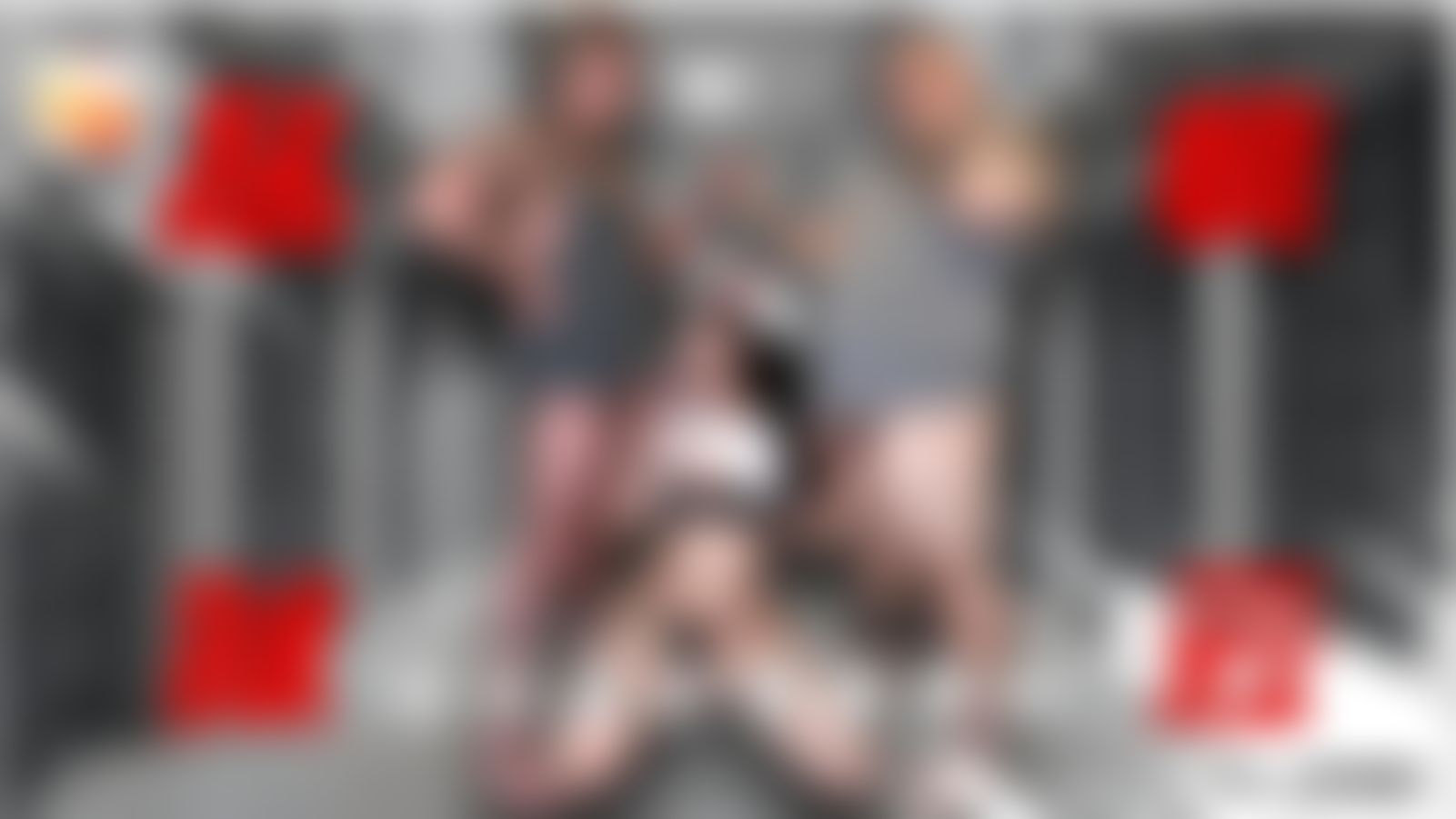 daxiangtw : 一對同志情侶在午後的家中甜蜜的看著電視
新聞正轉播著女逃犯的快訊
讓這一對可愛的同志情侶心生畏懼
然而就在老公出門的時候
女逃犯竟然跑到他們家中!!!
餓到不行的她 偷翻冰箱吃東西
應該要輕聲細語的她,竟然嗆到了
這時老婆還以為老公回來了,到客廳迎接他!!