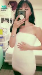 janicee : 揉奶😈
毛茸茸的貼身性感洋裝🌹
蕾絲黑絲大腿襪美腿與腳底💋
Furry💓
#性感 #美腿 #鎖骨 #長髮 #足控 #腿控 #黑髮 #蕾絲 #膝上襪 #黑絲 #低胸 #洋裝 #絕對領域