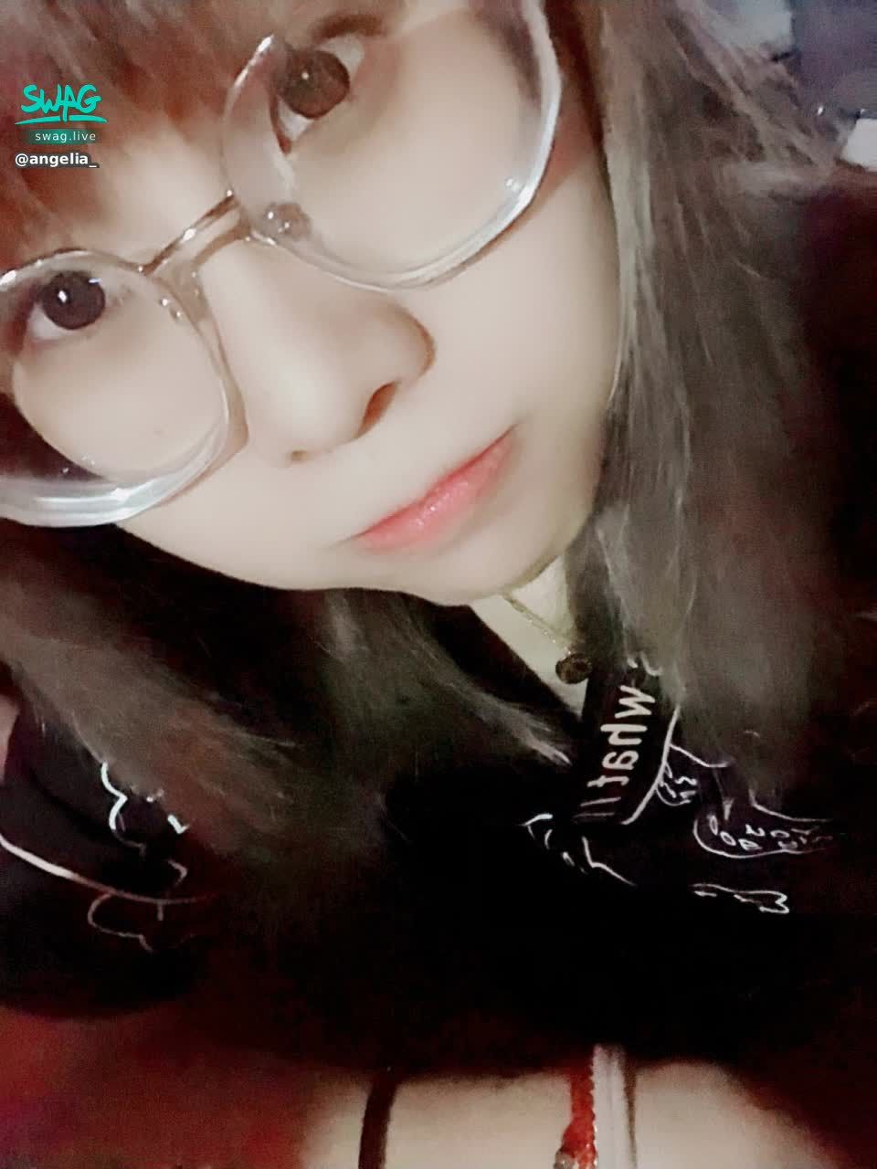 angelia_ : 🌀颱風🌀來勢洶洶,大家預先做好防颱防措施,別讓安琪擔心你們唷~~💋