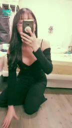 janicee : 低胸露出香肩💚
深V的心機線條♥️
穿著白色可愛洋裝彎腰😍
Sexy strap💗
#sexy #細肩帶 #露肩 #美腿 #腿控 #裸足 #鎖骨 #赤腳 #長髮 #洋裝