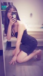 janicee : 胸部挖空的洋裝💚
貼身曲線,清楚看見揉奶的波動♥️
Black dress💗
#sexy #乳溝 #足控 #短裙 #肩膀 #低胸 #美腿 #腿控 #裸足 #鎖骨 #赤腳 #長髮 #揉奶
