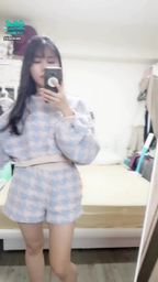 janicee : 可愛女友路線💚
抬起手就露出內衣💋
脫下膝上襪💖
Cute💗
#性感 #長髮 #sexy #腿控 #美腿 #可愛 #短褲 #絕對領域 #膝上襪 #內衣