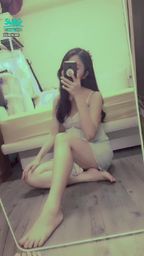 janicee : 摸摸美腿💋
坐在地板上微曝光的坐姿,不讓你睡的美腿💙
深V睡裙💖
Sleep wear💚
#sexy #鎖骨 #長髮 #美腿 #細肩帶 #黑髮 #低胸 #睡衣 #深V #腿控 #足控 #赤腳 #裸足