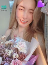 ezrabebe : 我當時回答是幸福與快樂😁
現在我的回答卻是...
幸福與快樂不足以詮釋"愛情"這個辭彙🤔️
愛情❤️
就像一顆會流淚的糖🍬