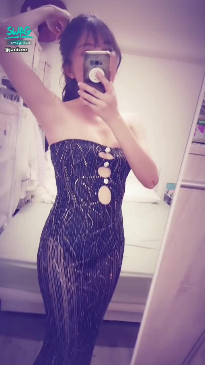  : 揉奶😈