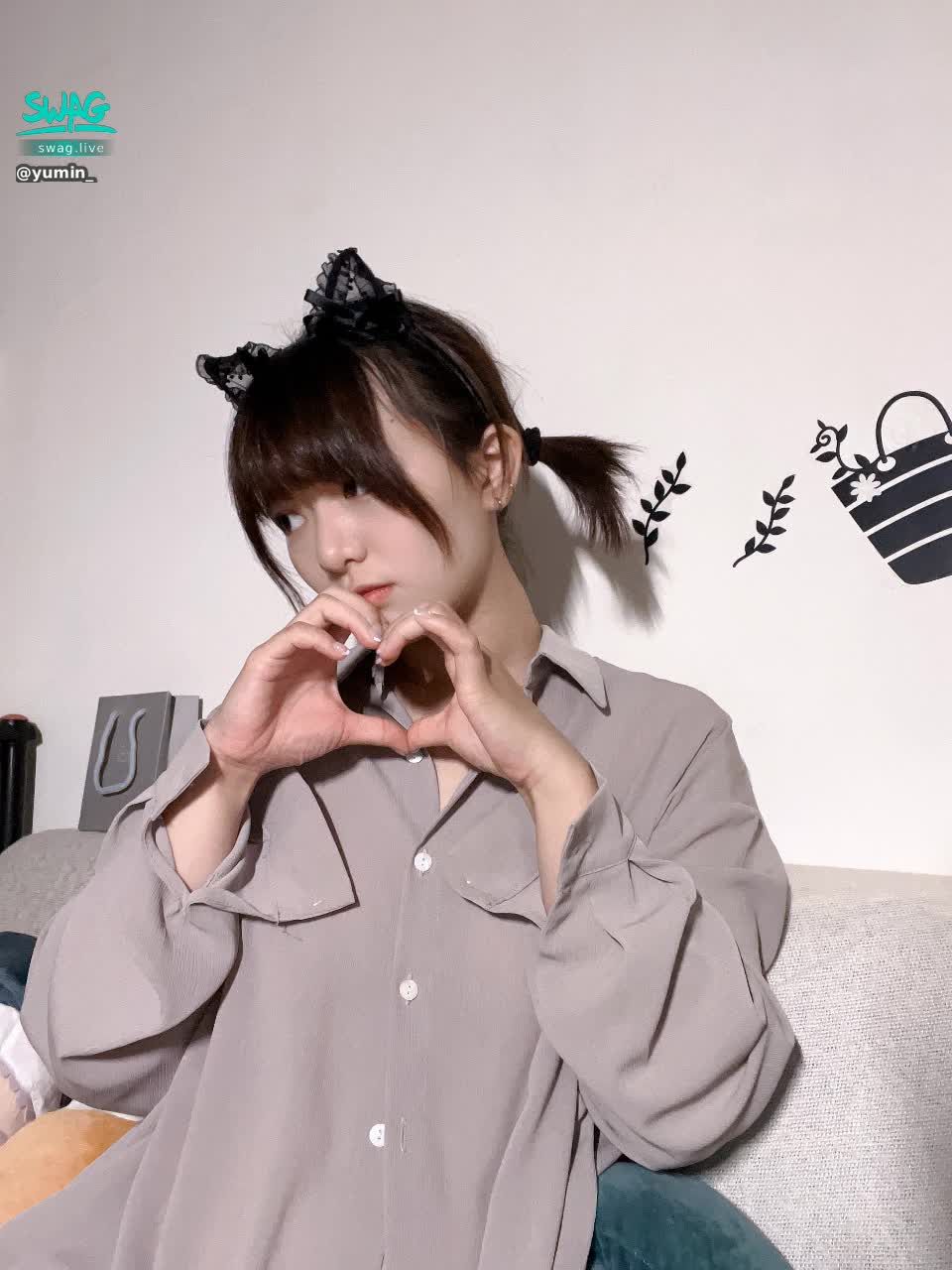 yumin_ : 可愛蘿莉喵 Babe哥哥喜歡嗎💕