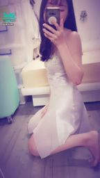 janicee : 露背緞面睡衣👀
透出性感的身形曲線🌹
silky💗
#細肩帶 #長髮 #睡衣 #sexy #裸足 #赤腳 #鎖骨 #短裙 #美腿 #腿控 #足控 #黑髮 #露背