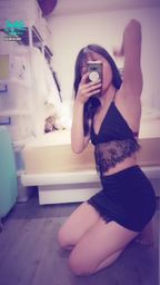 janicee : 蕾絲內衣bralette👀
性感迷你裙戰袍♥️
露出內衣的線條💋
深V內衣式top與黑蕾絲🌹
Black means sexy💗
#細肩帶 #長髮 #迷你裙 #sexy #裸足 #赤腳 #裸足 #鎖骨 #短裙 #美腿 #腿控 #足控 #黑髮