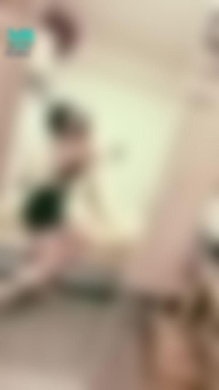 janicee : 床上翹腳👀
蕾絲迷你裙♥️
像是低胸內衣的上衣🌹
Black means sexy💗
#細肩帶 #長髮 #迷你裙 #sexy #裸足 #赤腳 #裸足 #鎖骨 #短裙 #美腿 #腿控 #足控 #黑髮