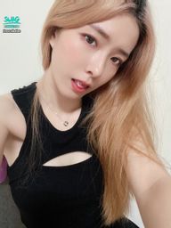 ezrabebe : 一個人總要走陌生的路,看陌生的風景,聽陌生的歌,然後在某個不經意的瞬間會發現,原本費盡心機想要忘記的事情會在不知不覺離開記憶!