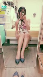 janicee : 纖細的高跟鞋美腿👠
正面背面都挖洞的短旗袍👀
性感開衩美腿🌹
cheongsam💗
#削肩 #長髮 #旗袍 #sexy #開衩 #挖空 #短裙 #美腿 #腿控 #高跟鞋 #黑髮