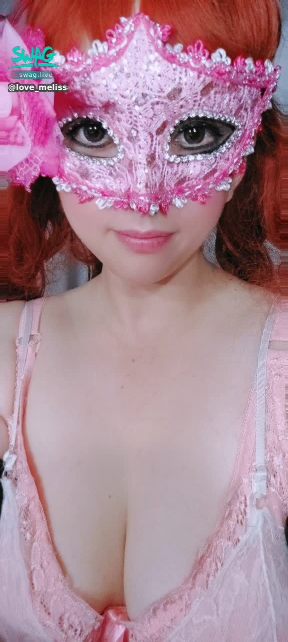 love_melissa : 花仙子那位哥哥有喜歡嗎?希望各位哥哥多多支持和喜歡melissa, 多多送禮和礸石melissa 會更開放給melissa 性感畫面給各位哥哥看喔~
