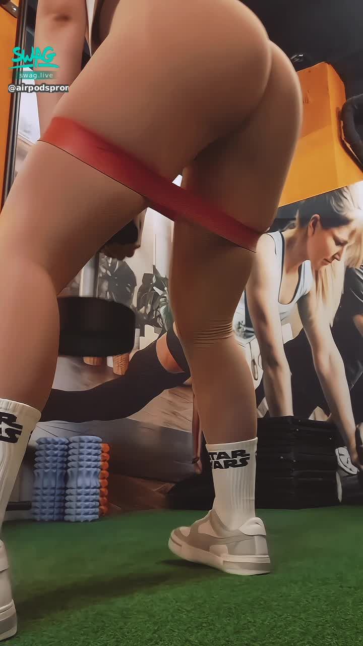 airpodsproma : 蹲到力竭了啦🤣🤣