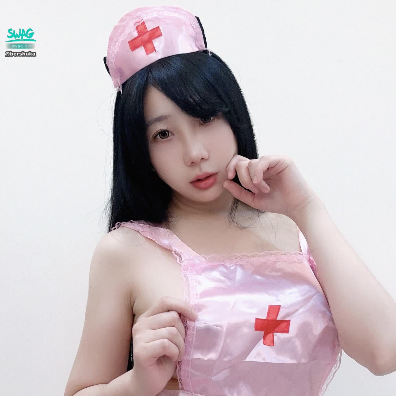 bershuka : #小護士 #大奶 #巨乳 #白皙 #性感 #sexy #茉茉 #bershuka