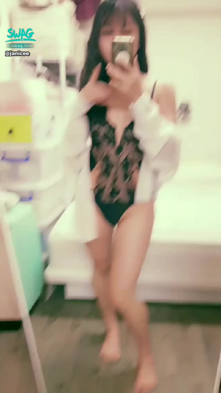  : 火辣黑蕾絲💚