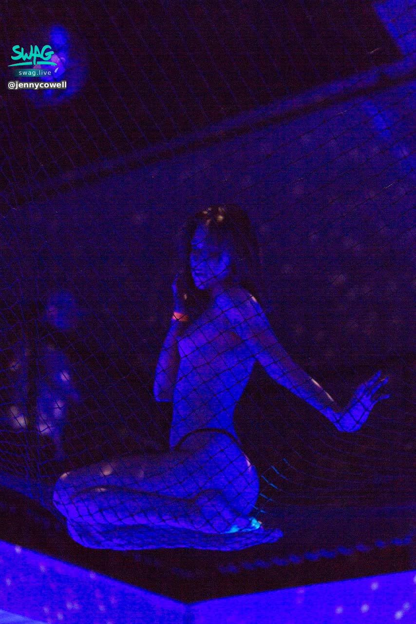 jennycowell : sitting on net, spider woman 🕷️