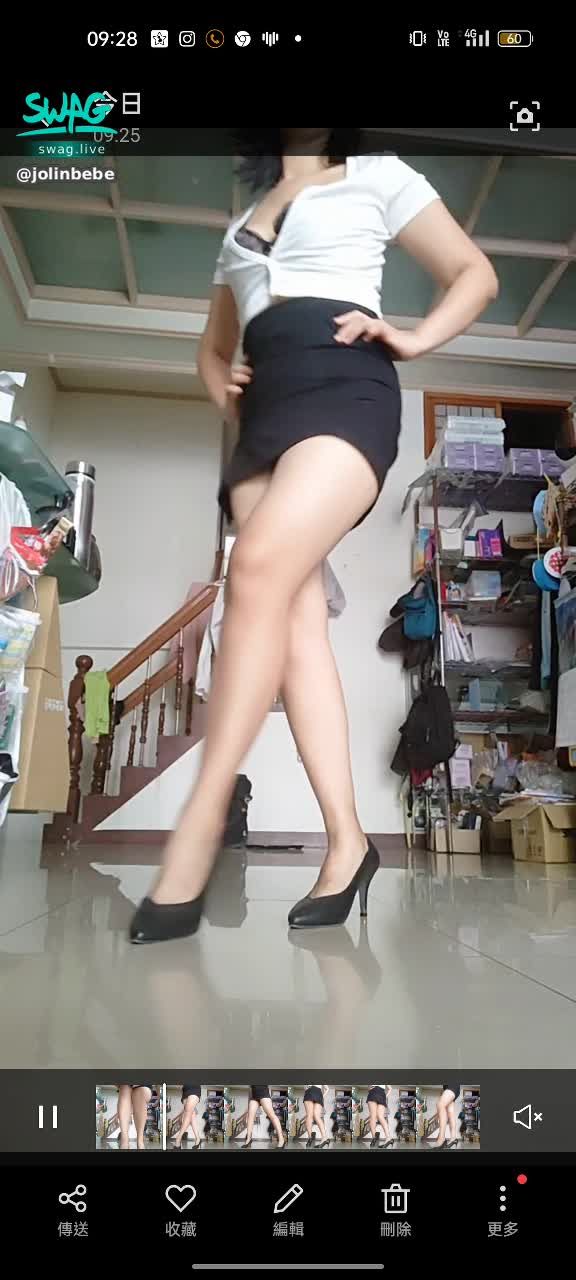 jolinbebe : 性感f奶美腿秘書