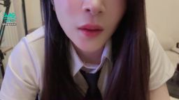 lingyuxin : 這樣的顏值 吸著你的小弟弟 你的液體還能撐多久呀 我的小舌頭攪拌著 他舒服的受不了 竟然喊了叫停