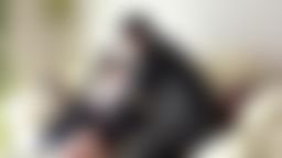eaglejp : 義父原本只是把大家看作是「女兒」,卻萬萬沒想到漸漸將她們看作是「女人」。洗完澡後的「女人們」,煽情的舉動,讓義父開始想入非非,竟而......沈溺於身體歡愉之中的禁斷關係。義父想起了從前的老婆也是如此的吹彈可破,將這股幻影投射在這群女兒的身上,想要的不只有一次,而是不斷地做下去。
#SWAG獨家