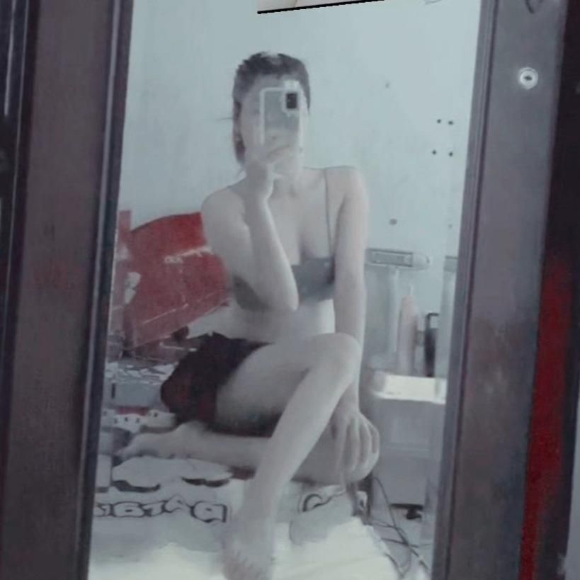 linasexy2 : mlem mlem 🐦🦋