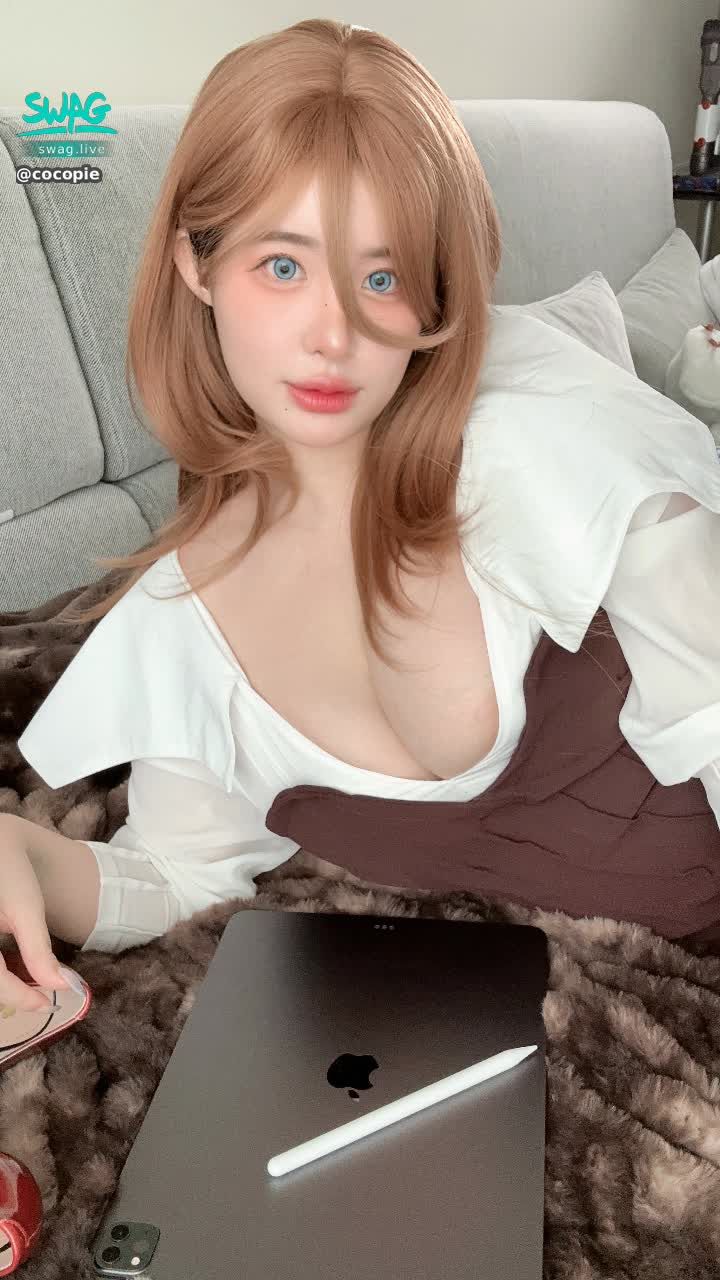 cocopie : 1/26 when your wife is a CEO 當你的老婆是CEO
上空版請到🙈 🙉 🙊解鎖😈🔞