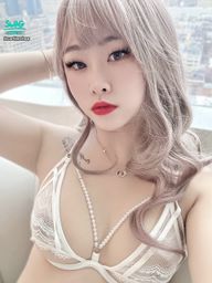 cartierchoo : 喜歡我的新髮型嗎😛😛😘
#sexy #露臉 #白虎