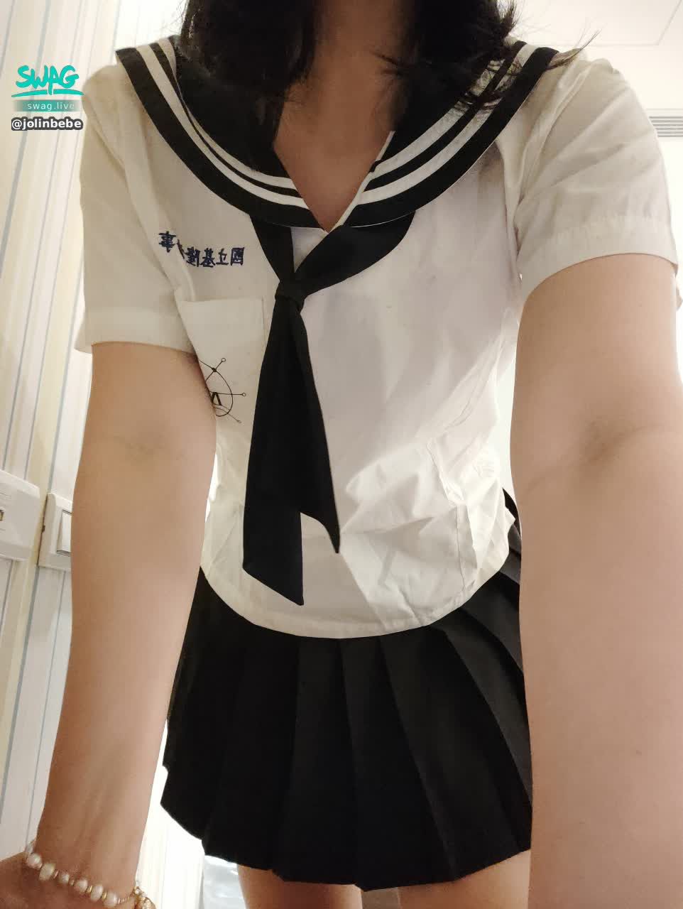jolinbebe : 哥哥們誘惑你騷f奶 目標30萬脫 穿丁字褲