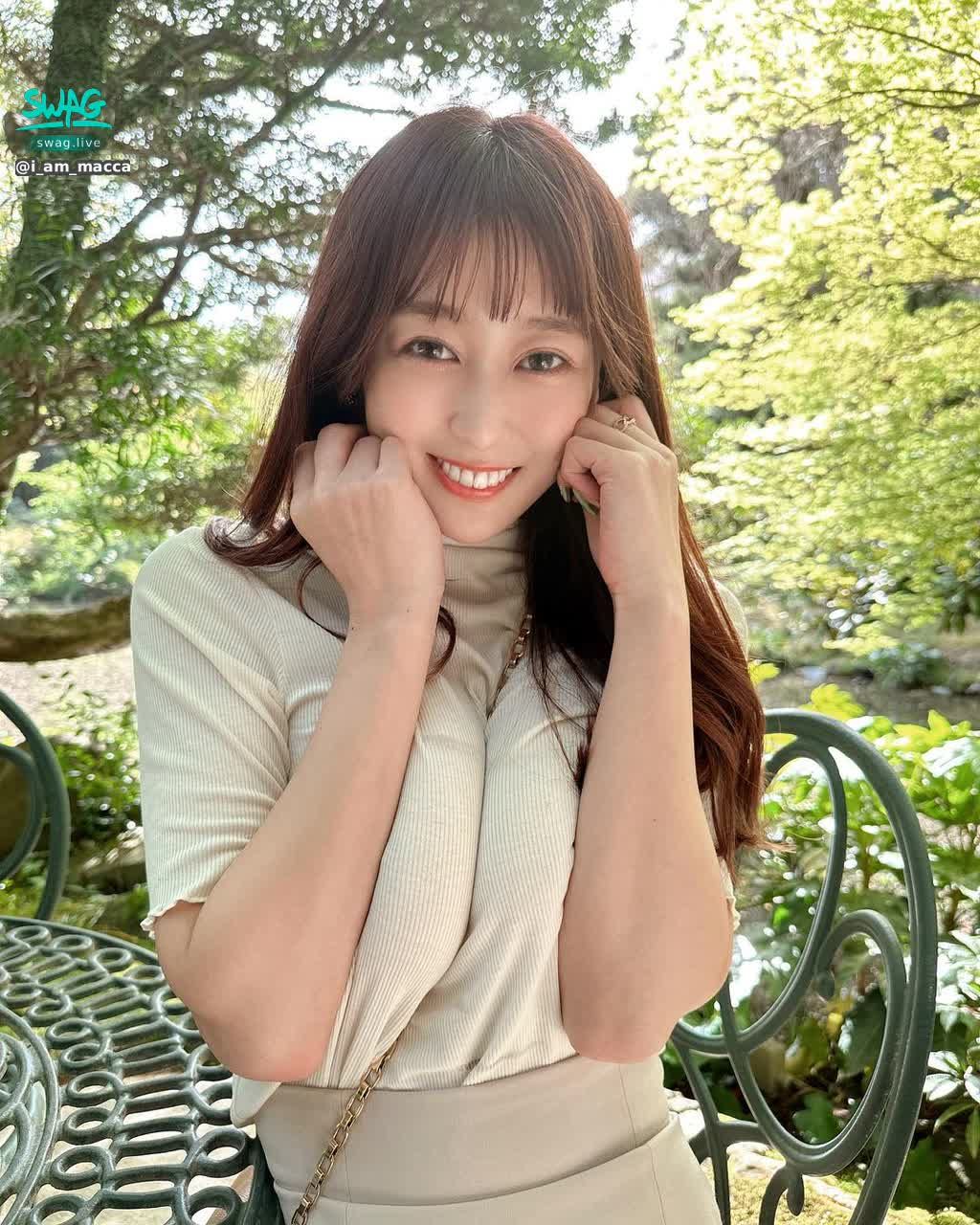 macca0114 : 大家好,我是 Macca まっか 😘
我要來 SWAG 和台灣的粉絲們見面了,請大家期待喔!
會在 4/22 ~ 24 期間到 SWAG 辦公室玩🥰
#Macca
#まっか