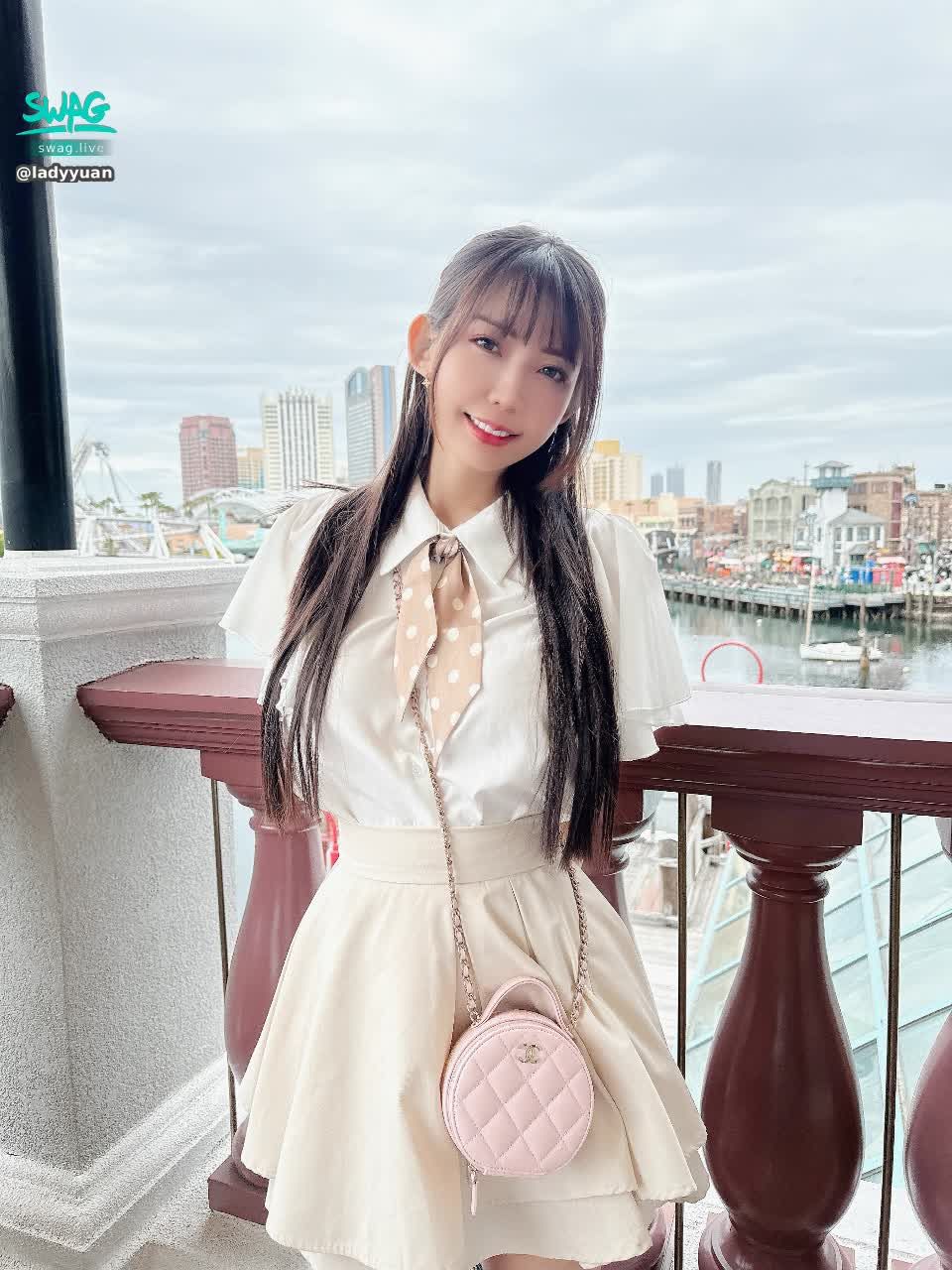 ladyyuan : 認識我見面吃吃飯近距離的機會你怎麼不把握🤣
說不定我的心就被你撩走了🫣
Babe私訊我們來約個時間吃飯?